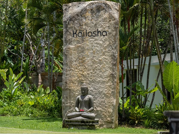 Villa Kailasha - Welcome signage